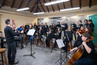 Entrega de diplomas a egresados de la Escuela de Jardinería