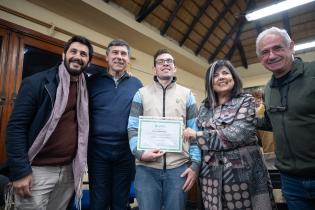 Entrega de diplomas a egresados de la Escuela de Jardinería