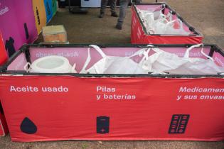 Ecocentro móvil en la feria de plaza de los Olímpicos Ecocentro móvil en la feria de plaza de los Olímpicos