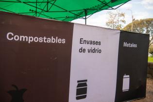 Ecocentro móvil en la feria de plaza de los Olímpicos Ecocentro móvil en la feria de plaza de los Olímpicos