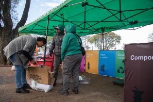 Ecocentro móvil en la feria de plaza de los Olímpicos Ecocentro móvil en la feria de plaza de los Olímpicos