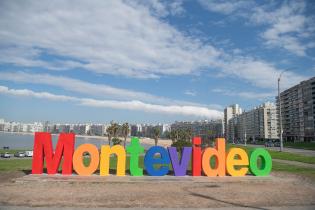 Intervención en cartel Montevideo en el marco del Mes de la Diversidad Intervención en cartel Montevideo en el marco del Mes de la Diversidad