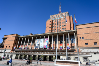 Fachada de la Intendencia en el marco del Congreso URUGUAY LGBT+ Summit Pride Connection Montevideo 2024