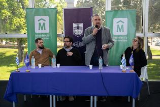 Firma de convenio de la Intendencia de Montevideo con el Municipio B y el Club Defensor Sporting Firma de convenio de la Intendencia de Montevideo con el Municipio B y el Club Defensor Sporting