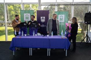 Firma de convenio de la Intendencia de Montevideo con el Municipio B y el Club Defensor Sporting Firma de convenio de la Intendencia de Montevideo con el Municipio B y el Club Defensor Sporting