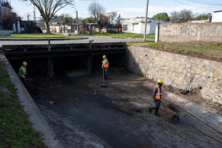 Trabajos de limpieza en cantera del barrio Marconi