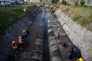 Trabajos de limpieza en cantera del barrio Marconi