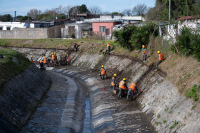 Trabajos de limpieza en cantera del barrio Marconi