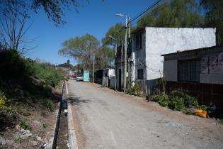 Asfaltado de las calles Cno. Hudson y Pasaje la Vía, en el barrio Maldonado