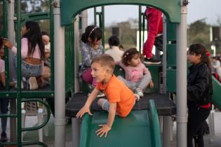 Actividades en plaza Lavalleja por el día de las plazas y los barrios