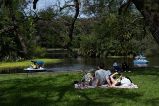 Actividades en el Parque Rivera por el día de las plazas y los barrios