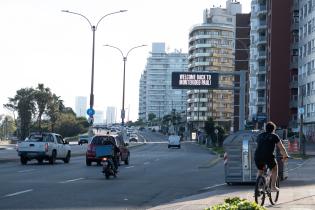 Panel informativo del CGM en Rambla, con bienvenida a Paul McCartney