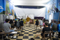 Función de Teatro en el Aula: Montevideo Ciudad Mágica, en el Centro Juvenil Bella Italia