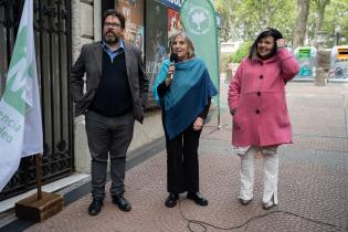 Descubrimiento de placa en homenaje al Teatro Circular de Montevideo, por sus 70 años de historia