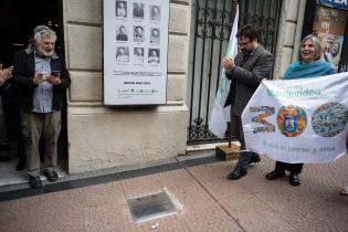 Descubrimiento de placa en homenaje al Teatro Circular de Montevideo, por sus 70 años de historia