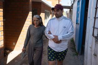 Vecinos y vecinas del asentamiento Che Guevara visitan sus futuras viviendas de realojo Vecinos y vecinas del asentamiento Che Guevara visitan sus futuras viviendas de realojo