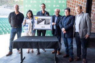 Lanzamiento del sello conmemorativo de los 80 años del Teatro de Verano Lanzamiento del sello conmemorativo de los 80 años del Teatro de Verano