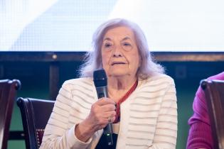 Ceremonia de reconocimiento, Estela García: Mujeres que transforman Montevideo