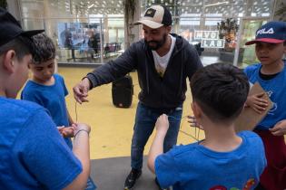 Lanzamiento de la campaña : Acá los niños y niñas cuentan Lanzamiento de la campaña : Acá los niños y niñas cuentan