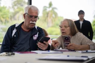 Curso de inclusión digital en el Parque de la Amistad