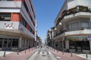 Calle Colón esquina Sarandí hacia Rambla Francia Calle Colón esquina Sarandí hacia Rambla Francia