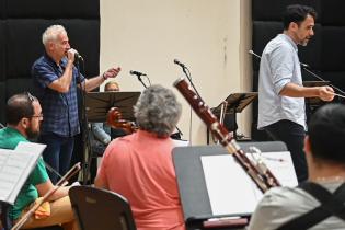 Ensayo de Gabriel Peluffo junto a la Banda Sinfónica de Montevideo Ensayo de Gabriel Peluffo junto a la Banda Sinfónica de Montevideo