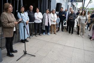 Colocación de placas en homenaje a Mercedes Lingeri y a Rubén Yáñez Colocación de placas en homenaje a Mercedes Lingeri y a Rubén Yáñez