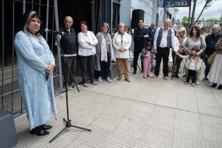 Colocación de placas en homenaje a Mercedes Lingeri y a Rubén Yáñez