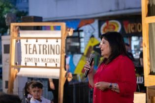 «Teatrino» de la Comedia Nacional en la peatonal Curuguaty