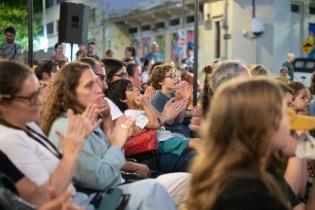 «Teatrino» de la Comedia Nacional en la peatonal Curuguaty «Teatrino» de la Comedia Nacional en la peatonal Curuguaty