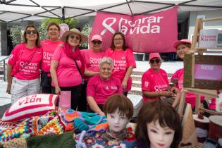 Jornada de prevención del cáncer de mama en la explanada de la Intendencia de Montevideo Jornada de prevención del cáncer de mama en la explanada de la Intendencia de Montevideo