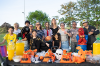 Fiesta de Halloween de la escuelita de básquetbol comunitaria del Parque idea Vilariño