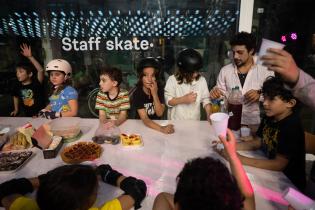  Fiesta de Halloween de la escuela de skate del Espacio Modelo