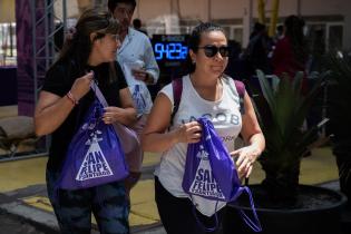 Entrega de kits de la carrera San Felipe y Santiago en el Espacio Modelo, 