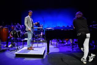 Ensayo: Tropical de Gala, con la Decana y la Orquesta Filarmónica de Montevideo Ensayo: Tropical de Gala, con la Decana y la Orquesta Filarmónica de Montevideo