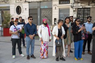 Cambio de nombre de la calle Policía Vieja a Gloria Meneses Cambio de nombre de la calle Policía Vieja a Gloria Meneses