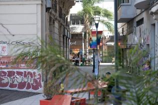 Cambio de nombre de la calle Policía Vieja a Gloria Meneses Cambio de nombre de la calle Policía Vieja a Gloria Meneses