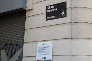 Cambio de nombre de la calle Policía Vieja a Gloria Meneses Cambio de nombre de la calle Policía Vieja a Gloria Meneses