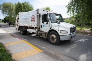 Servicio de recolección de residuos puerta a puerta en barrio Bajo Valencia