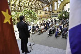 Inauguración de muestra fotográfica sobre logros científicos y tecnológicos de China