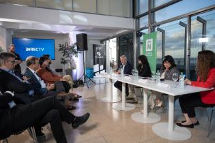 Firma de convenio entre TV Ciudad y DIRECTV