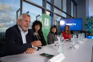 Firma de convenio entre TV Ciudad y DIRECTV