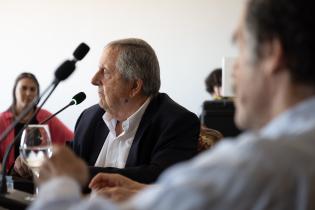 Mesas temáticas: "Hacia un Plan Montevideo 300” Mesas temáticas: "Hacia un Plan Montevideo 300”