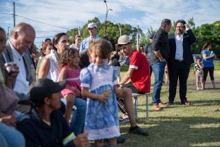 Firma del compromiso de realojo de las familias del asentamiento Felipe Cardoso