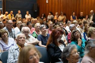 Entrega de libros del 13er. Concurso de Cuentos para Personas Mayores : Montevideo: 300 años en vivencias Entrega de libros del 13er. Concurso de Cuentos para Personas Mayores : Montevideo: 300 años en vivencias