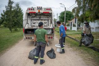 Jornada de retiro de residuos voluminosos en Santiago Vázquez Jornada de retiro de residuos voluminosos en Santiago Vázquez