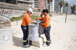 Limpieza en playa pocitos Limpieza en playa pocitos