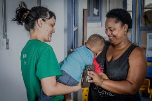 Centro “Resuena” brinda atención a familias migrantes y desplazadas Centro “Resuena” brinda atención a familias migrantes y desplazadas