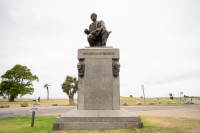 Monumento a Juan Zorrilla de San Martín