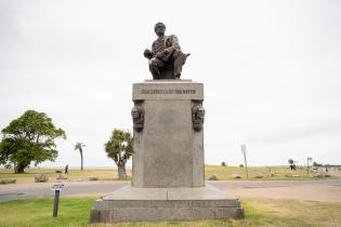 Monumento a Juan Zorrilla de San Martín Monumento a Juan Zorrilla de San Martín